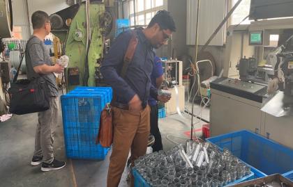 مشتریان بنگلادش از کارخانه هدمن بازدید کردند